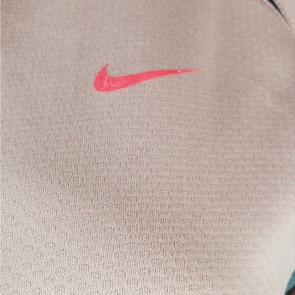 NWT Nike Bubble Gum Pink & Gray Jersey Top - Picture 5 of 7